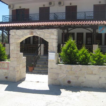 Petradaki Apartments Мола-Каліва Екстер'єр фото