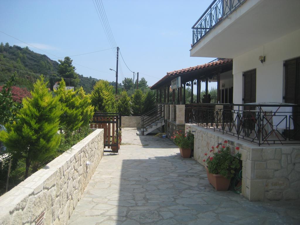 Petradaki Apartments Мола-Каліва Екстер'єр фото
