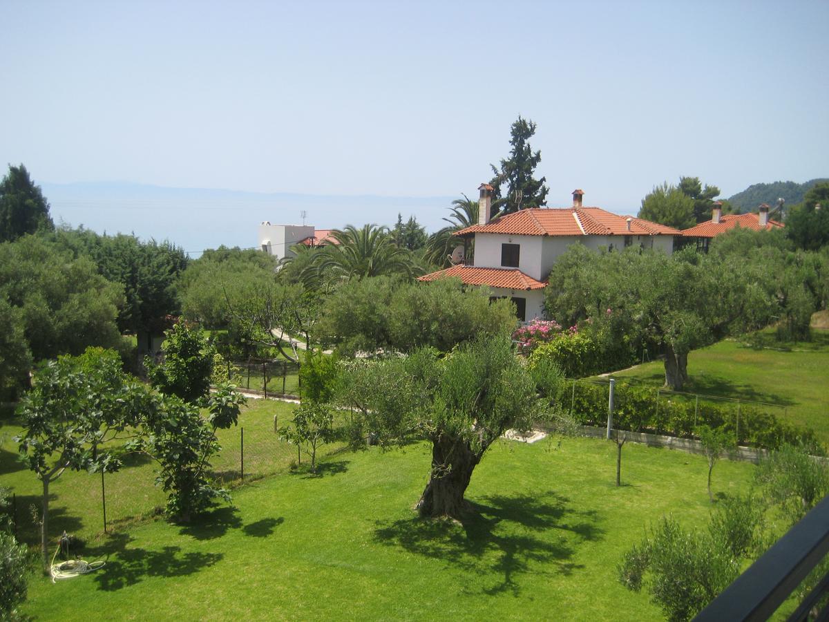 Petradaki Apartments Мола-Каліва Екстер'єр фото