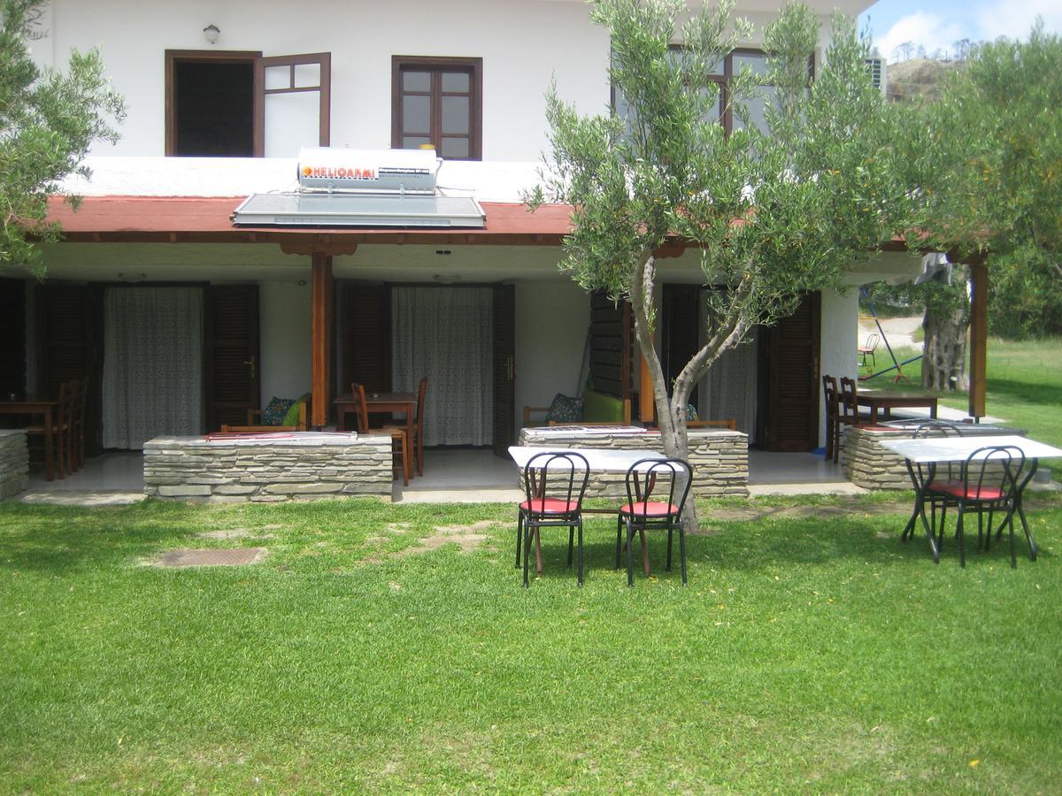 Petradaki Apartments Мола-Каліва Екстер'єр фото