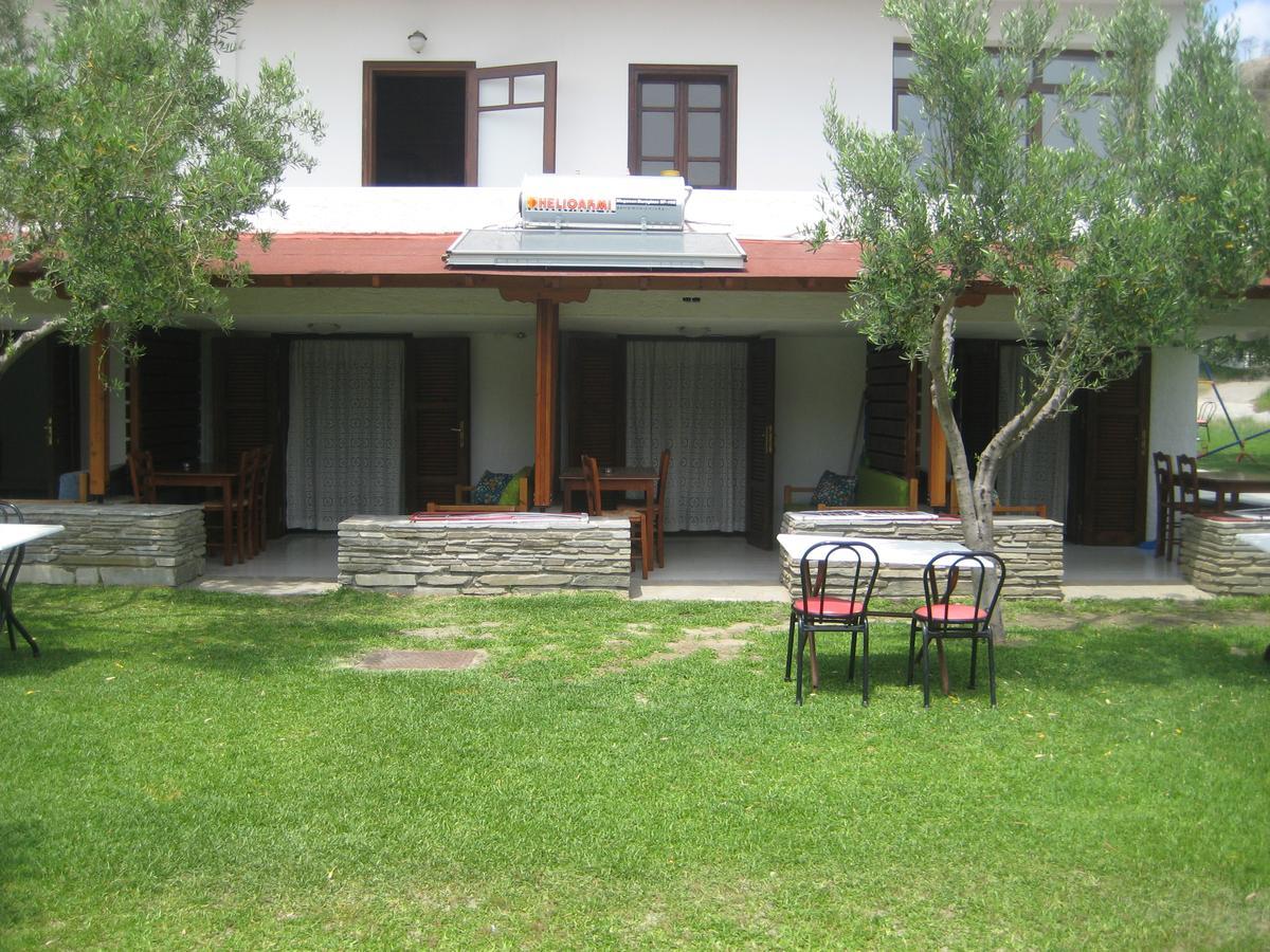 Petradaki Apartments Мола-Каліва Екстер'єр фото